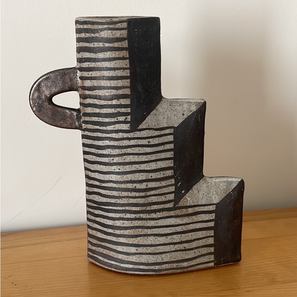 Unique Vase - Picture 1 of 2